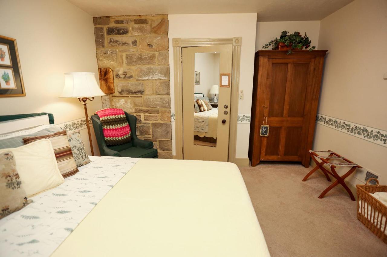 Watson Estate Bnb & Deer Creek Winery Uniontown Exterior photo